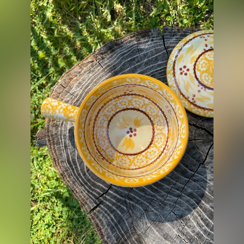 Old World Yellow Temp-Tations Casserole Dish with Lid